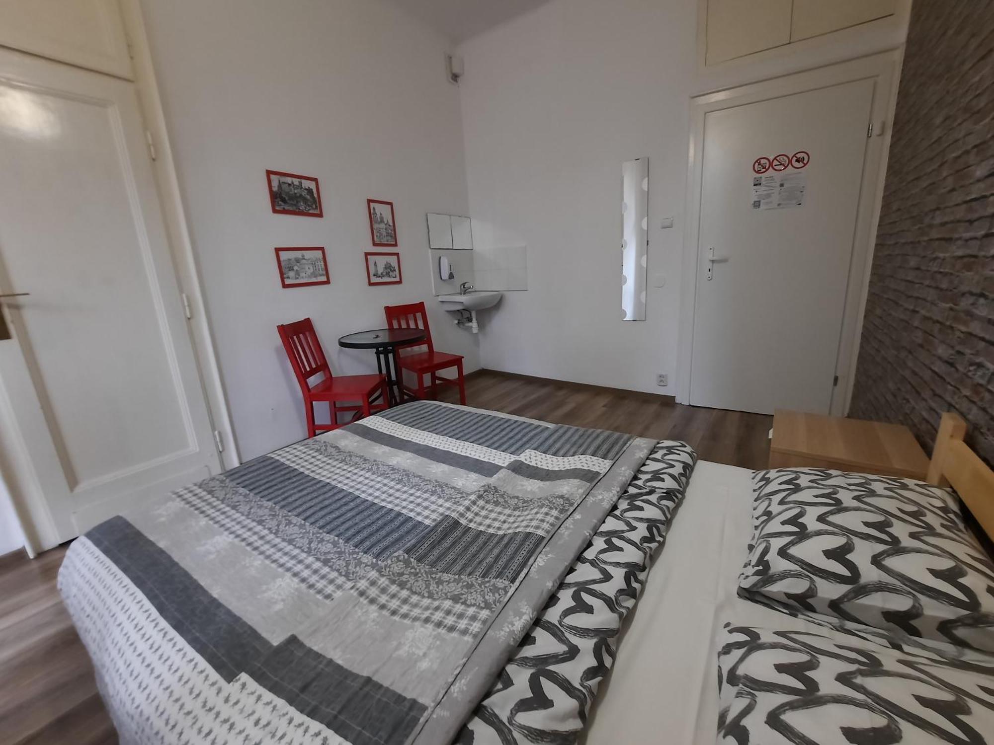 Lorf Hostel&Apartments Krakow Exterior photo