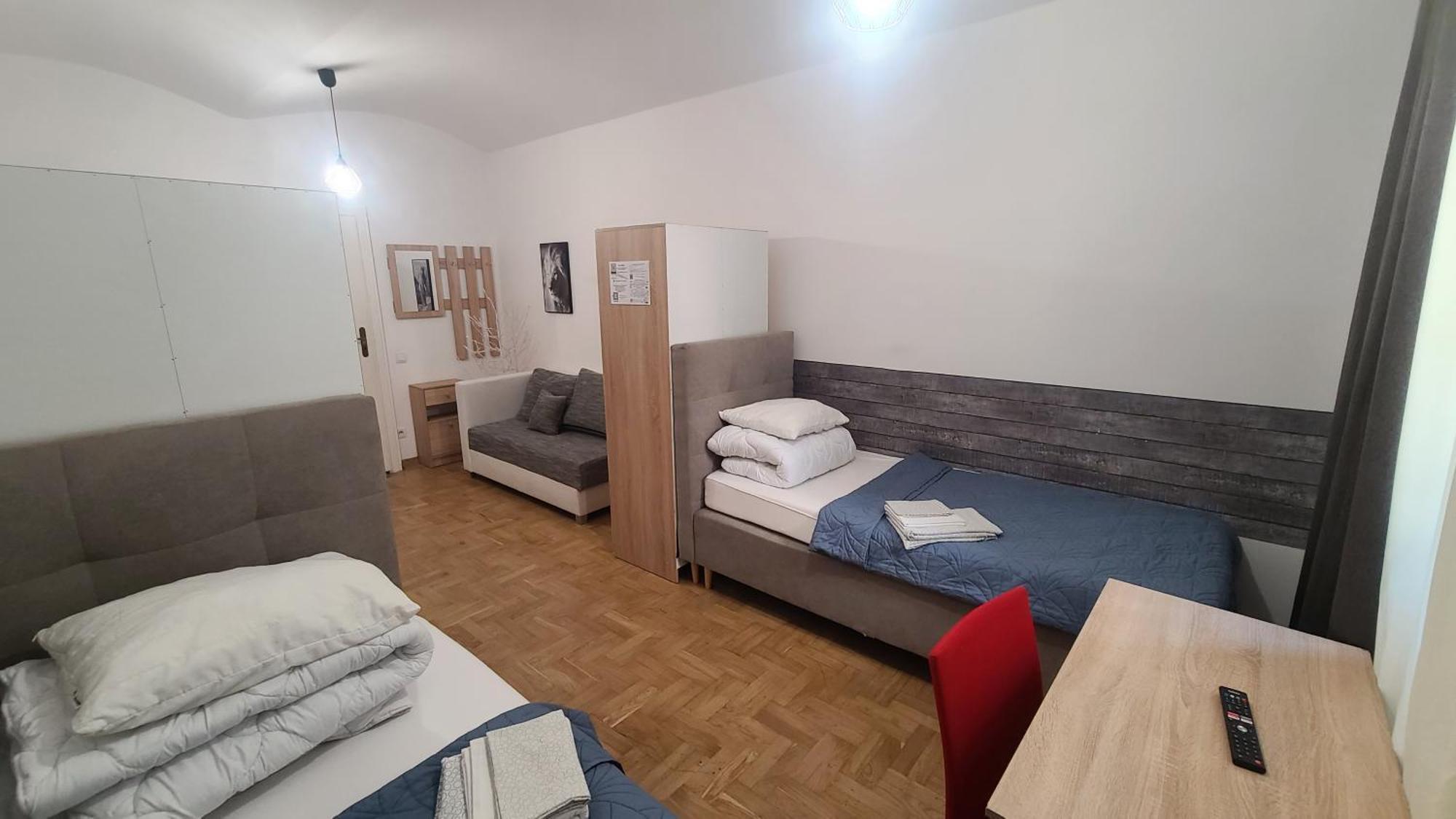 Lorf Hostel&Apartments Krakow Exterior photo